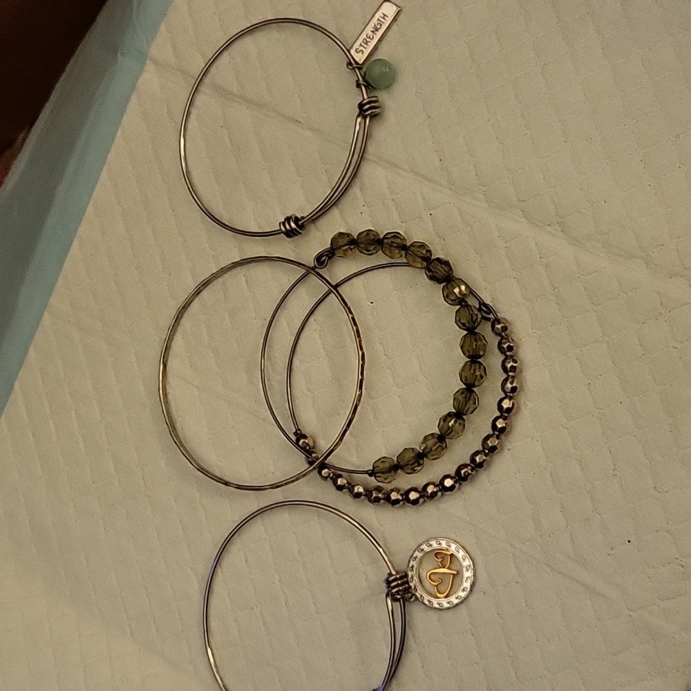 NWOT  LA Rocks bracelet  set